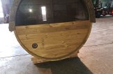 Fasssauna HELGA 40 (46 mm), 4,0 m, ⌀ 1,97 m, mit Panoramafenstern als Rückwand (halbhoch) customer 3
