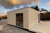 Kleines Holzhaus PREMIUM (Extra Isoliert, 34 mm + Holzverschalung), 6x5 m, 30 m² customer 3