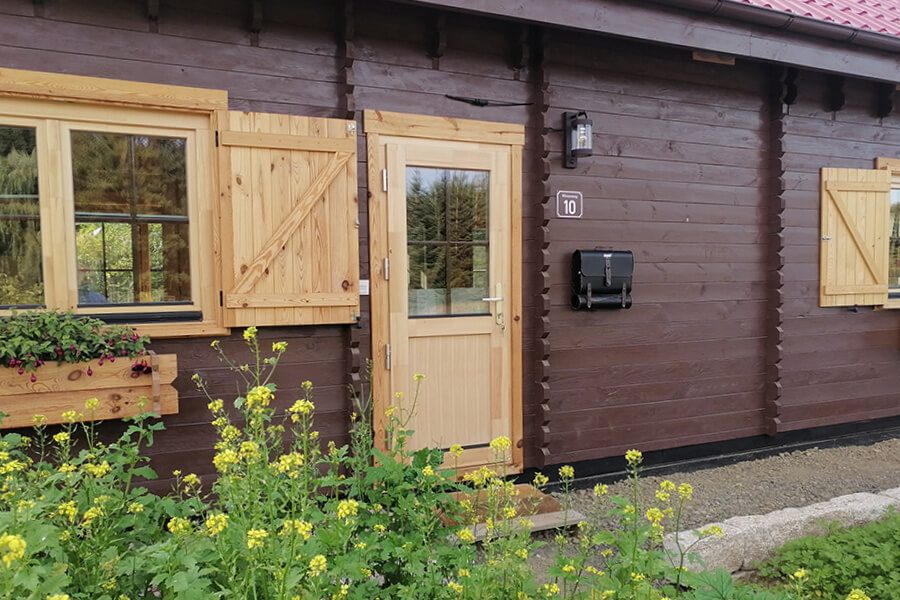 Unsere-vorgefertigten-Holzbausätze-enthalten-nummerierte-Teile