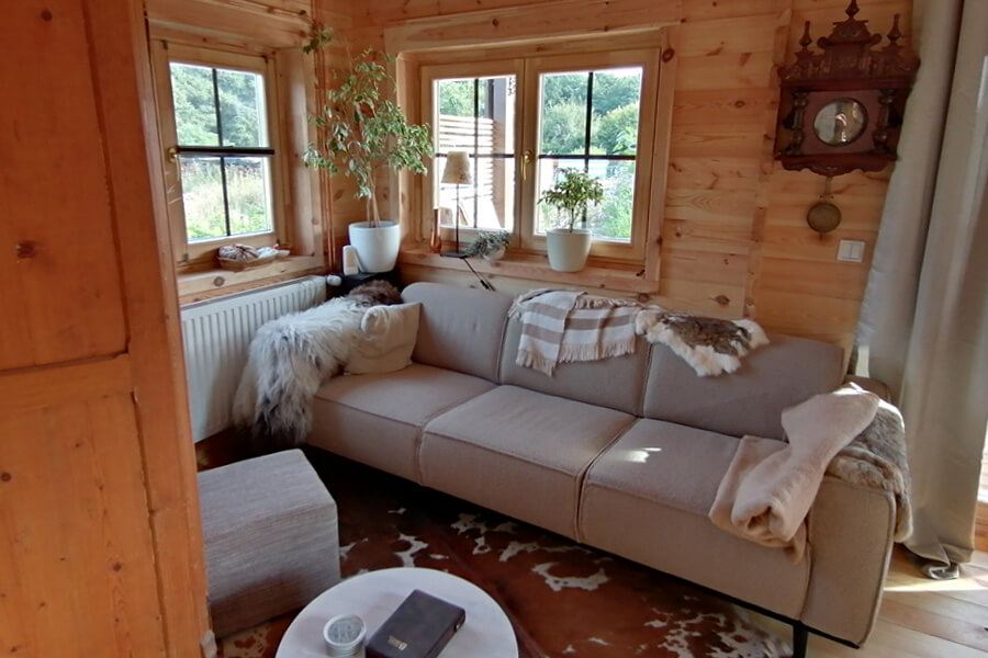 Maßgefertigtes-Projekt-für-Dirks-klassisches-Holzhaus-Lounge